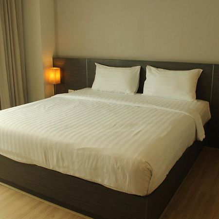 Leosor Hotel Nakhonratchasima Екстериор снимка