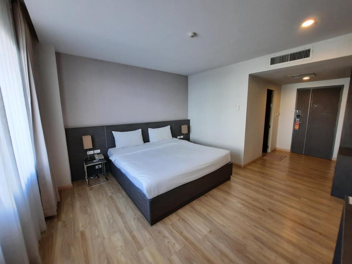 Leosor Hotel Nakhonratchasima Екстериор снимка