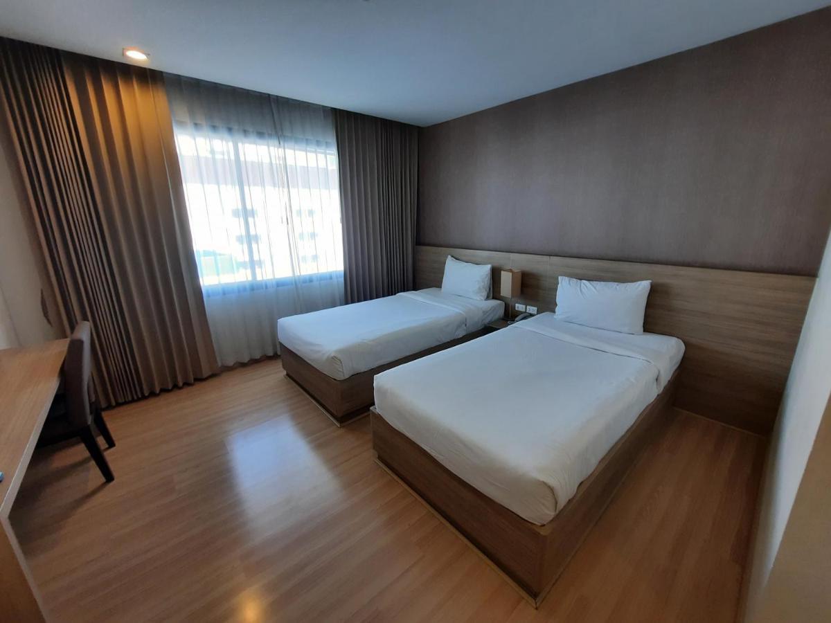 Leosor Hotel Nakhonratchasima Екстериор снимка