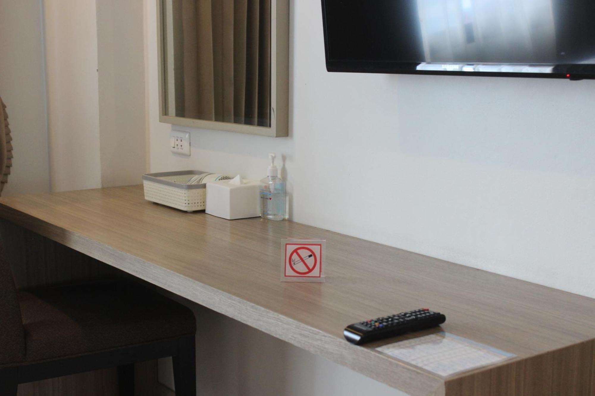 Leosor Hotel Nakhonratchasima Екстериор снимка
