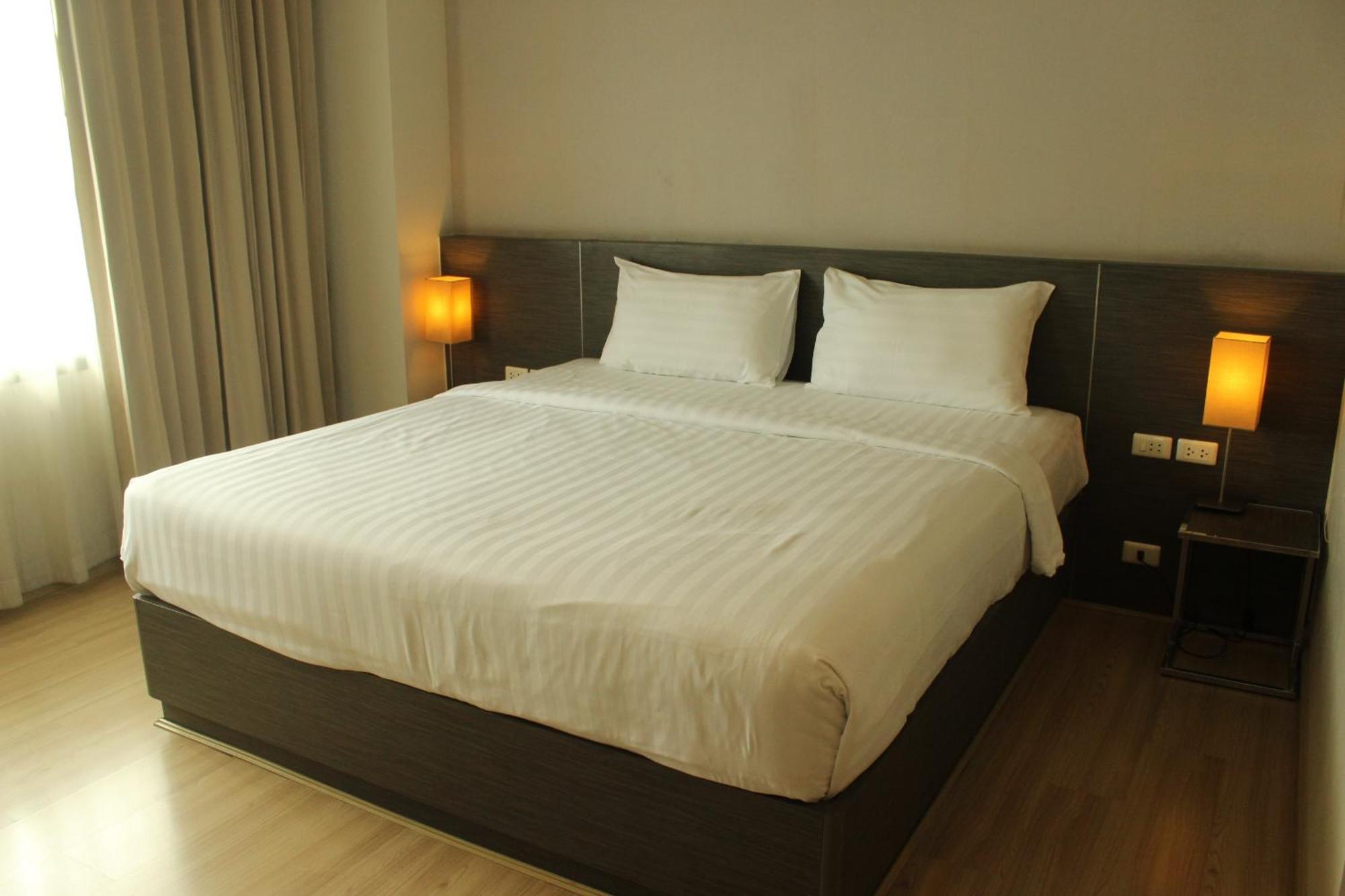 Leosor Hotel Nakhonratchasima Екстериор снимка