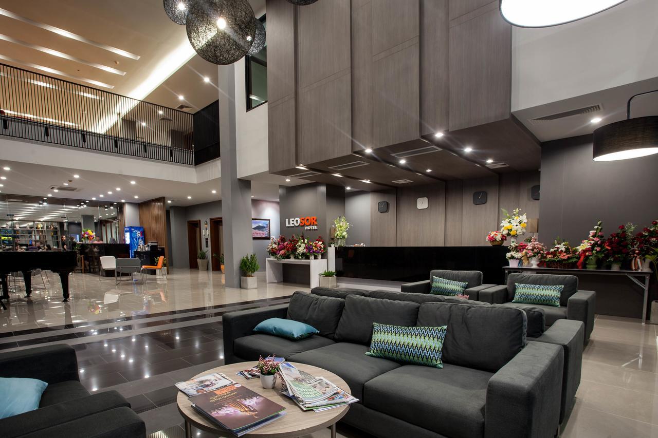 Leosor Hotel Nakhonratchasima Екстериор снимка