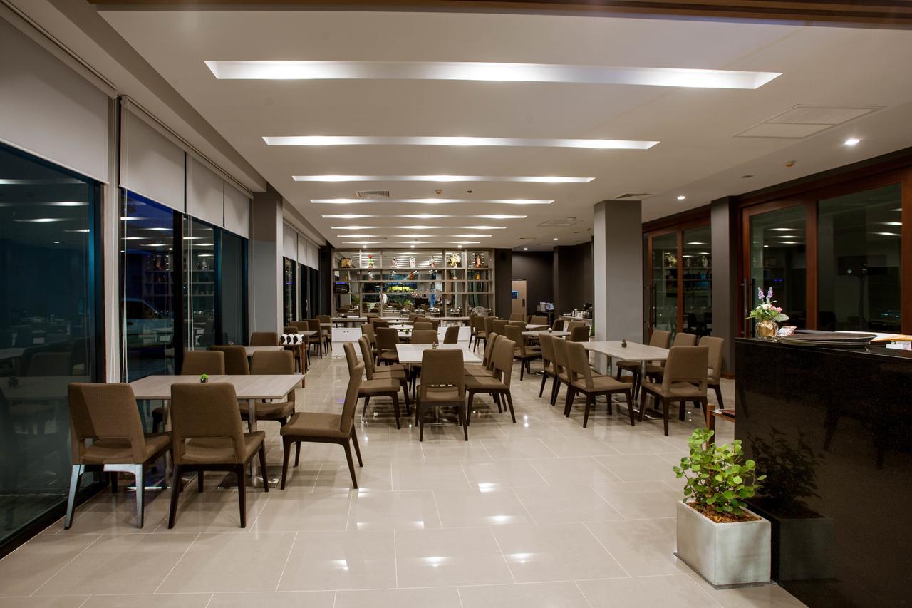 Leosor Hotel Nakhonratchasima Екстериор снимка