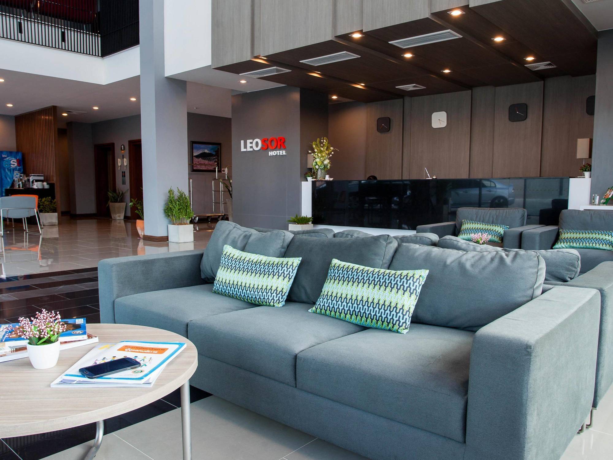 Leosor Hotel Nakhonratchasima Екстериор снимка