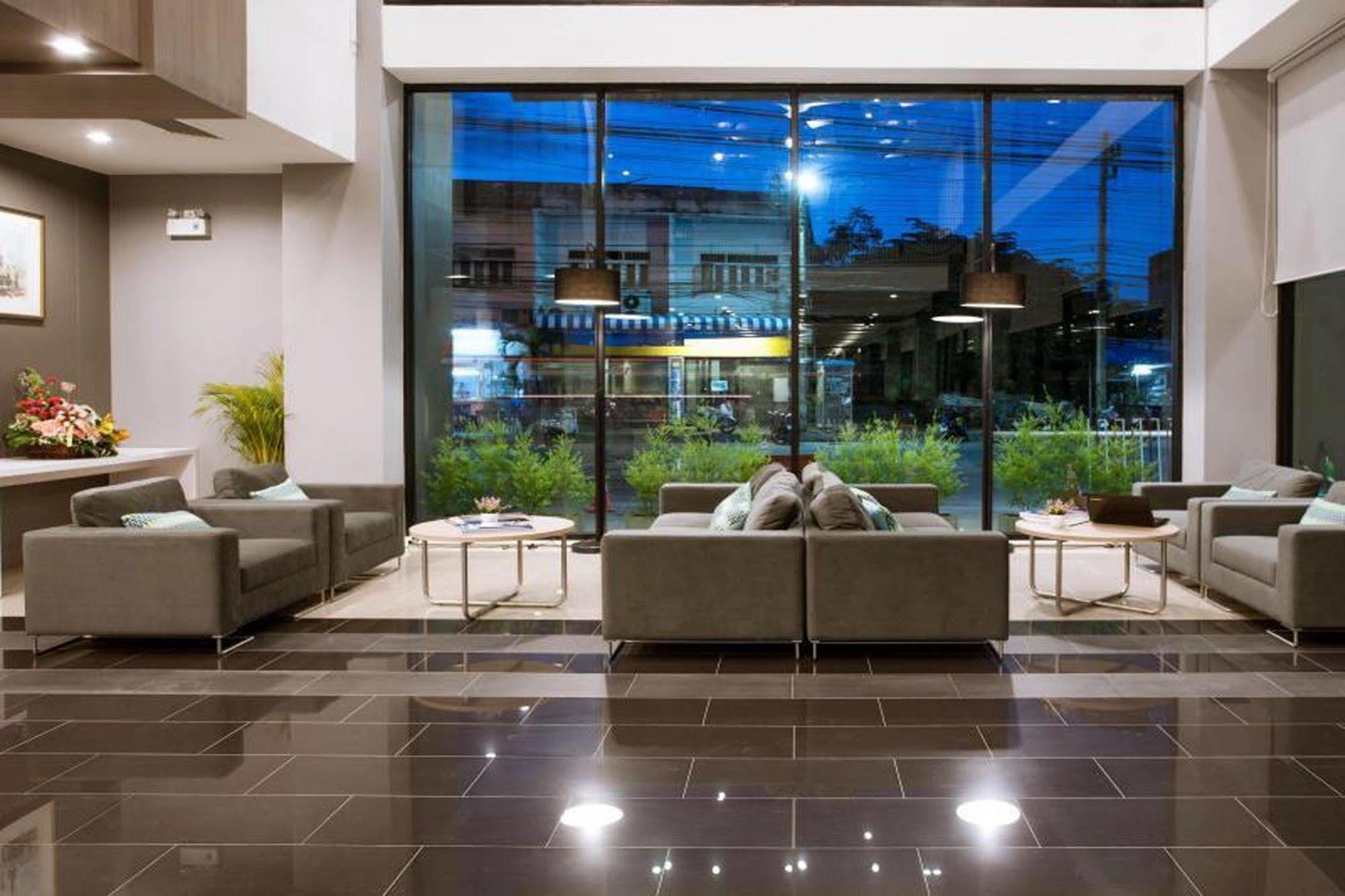 Leosor Hotel Nakhonratchasima Екстериор снимка